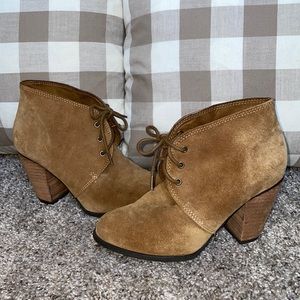 BCBGeneration tan ankle booties. Women US size 6.